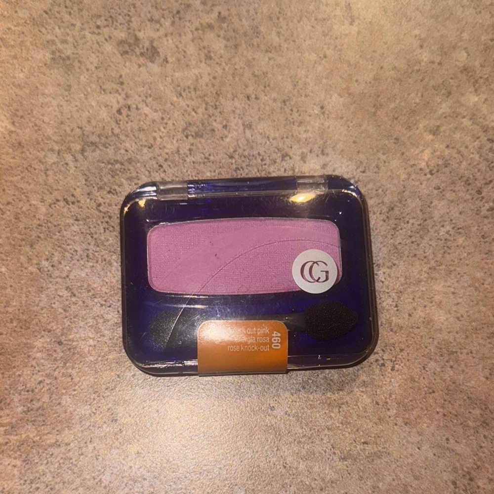 CoverGirl Pink Eyeshadow Compact in 460 knock out‎ pink discontinued makeup